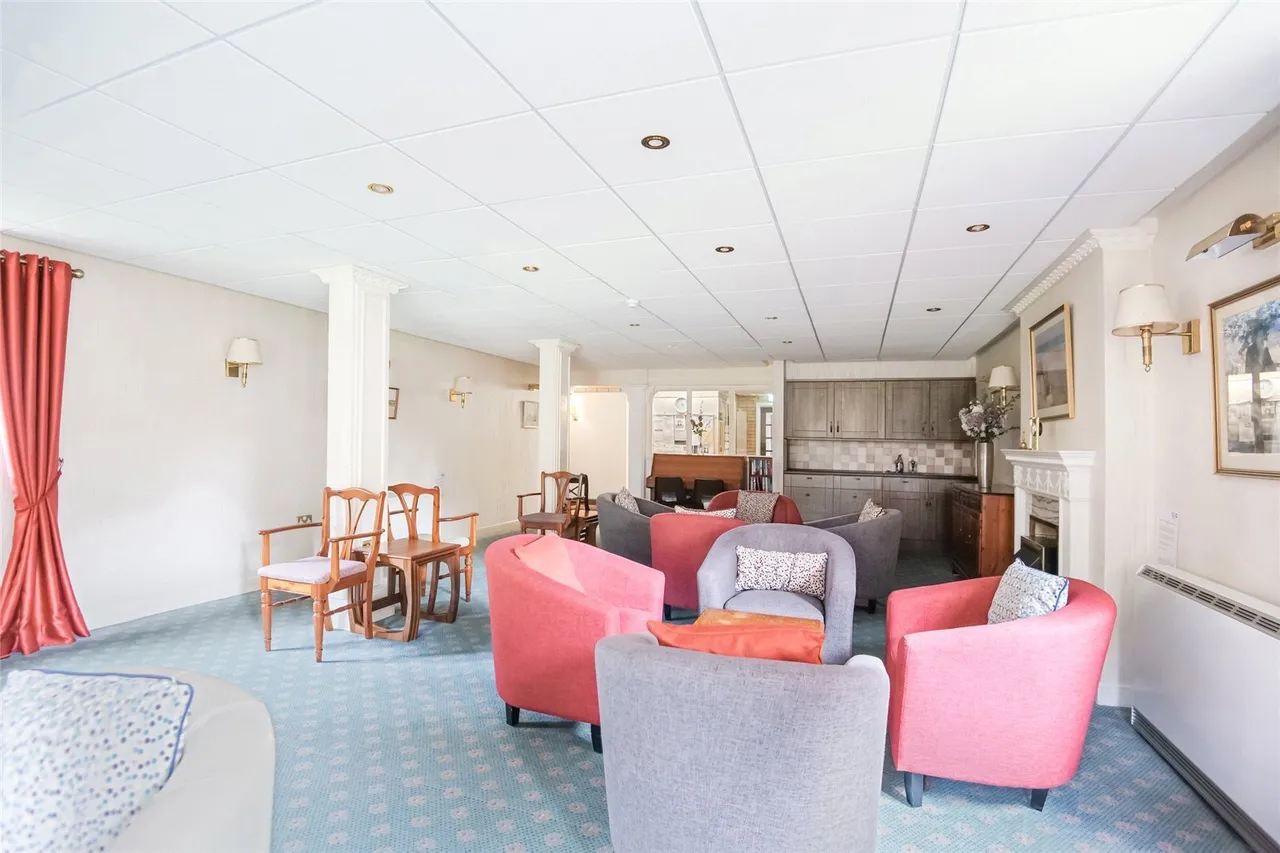 Crathes Court, Hazelden Gardens, Glasgow, East Renfrewshire, G44, photo 17