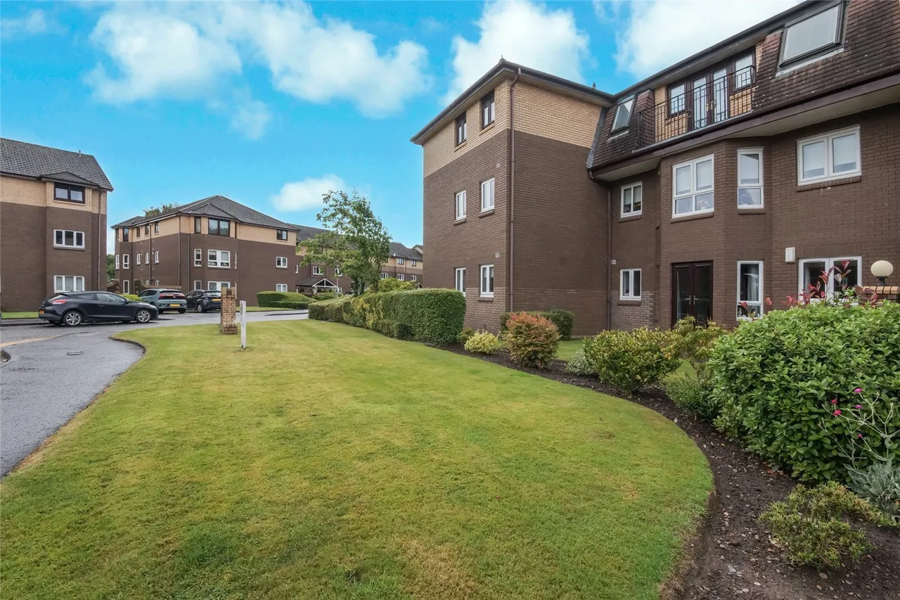 Crathes Court, Hazelden Gardens, Glasgow, East Renfrewshire, G44, photo 20