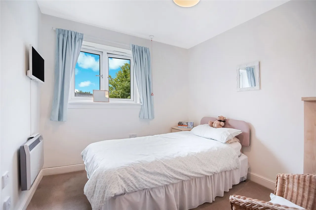 Crathes Court, Hazelden Gardens, Glasgow, East Renfrewshire, G44, photo 11