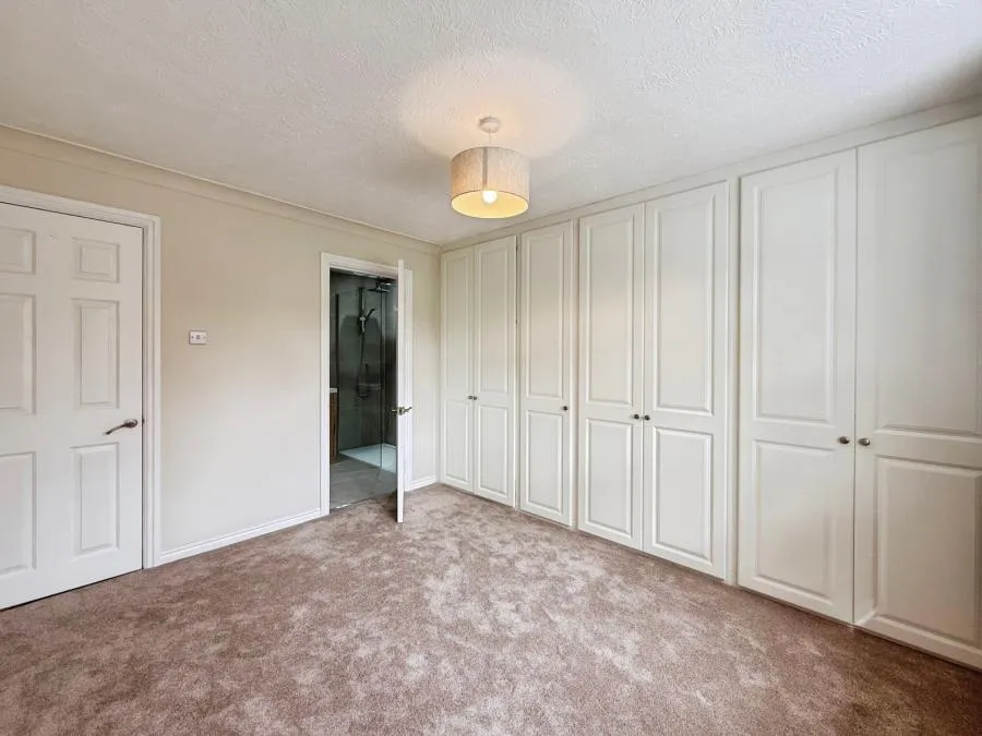 Old Wokingham Road, Crowthorne, RG45, photo 16