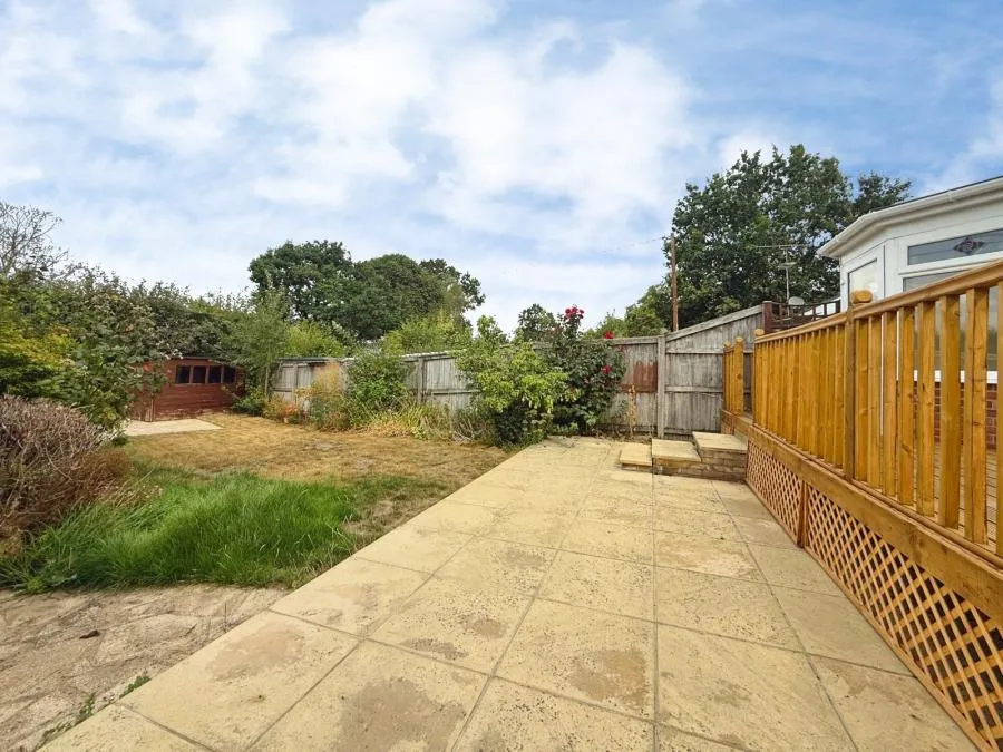 Old Wokingham Road, Crowthorne, RG45, photo 25