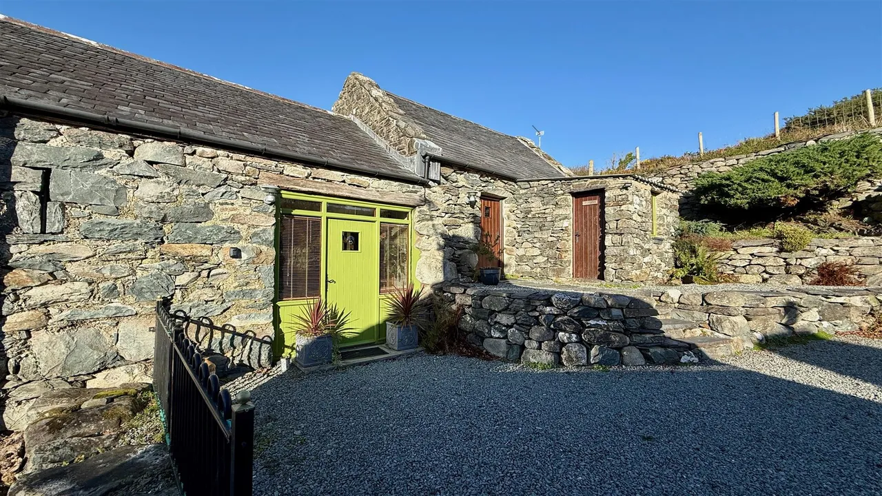 Gilfach Goch, Llanbedr, LL45, photo 29