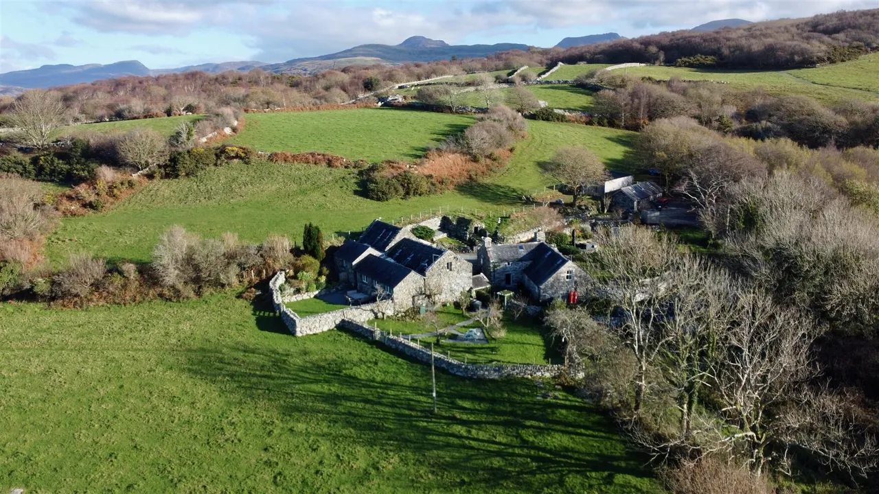 Gilfach Goch, Llanbedr, LL45, photo 13