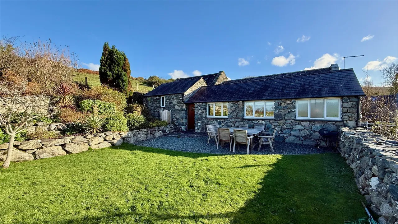 Gilfach Goch, Llanbedr, LL45, photo 25