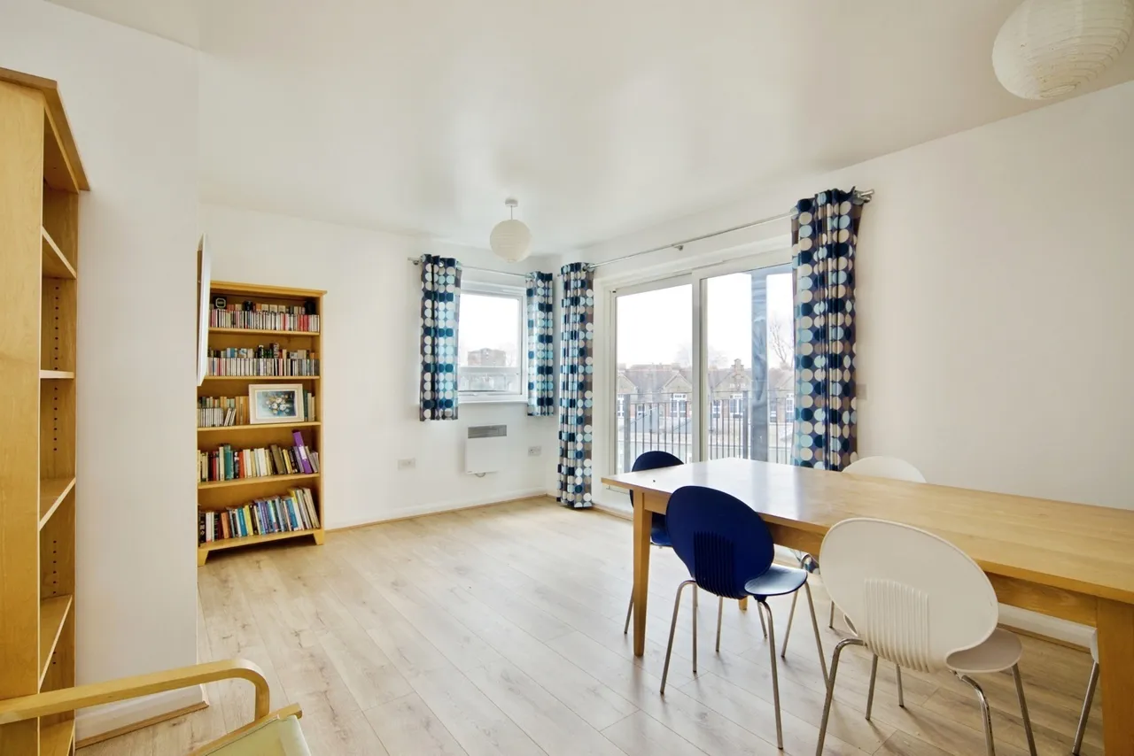 Elderberry Way, East Ham, London, E6, photo 5