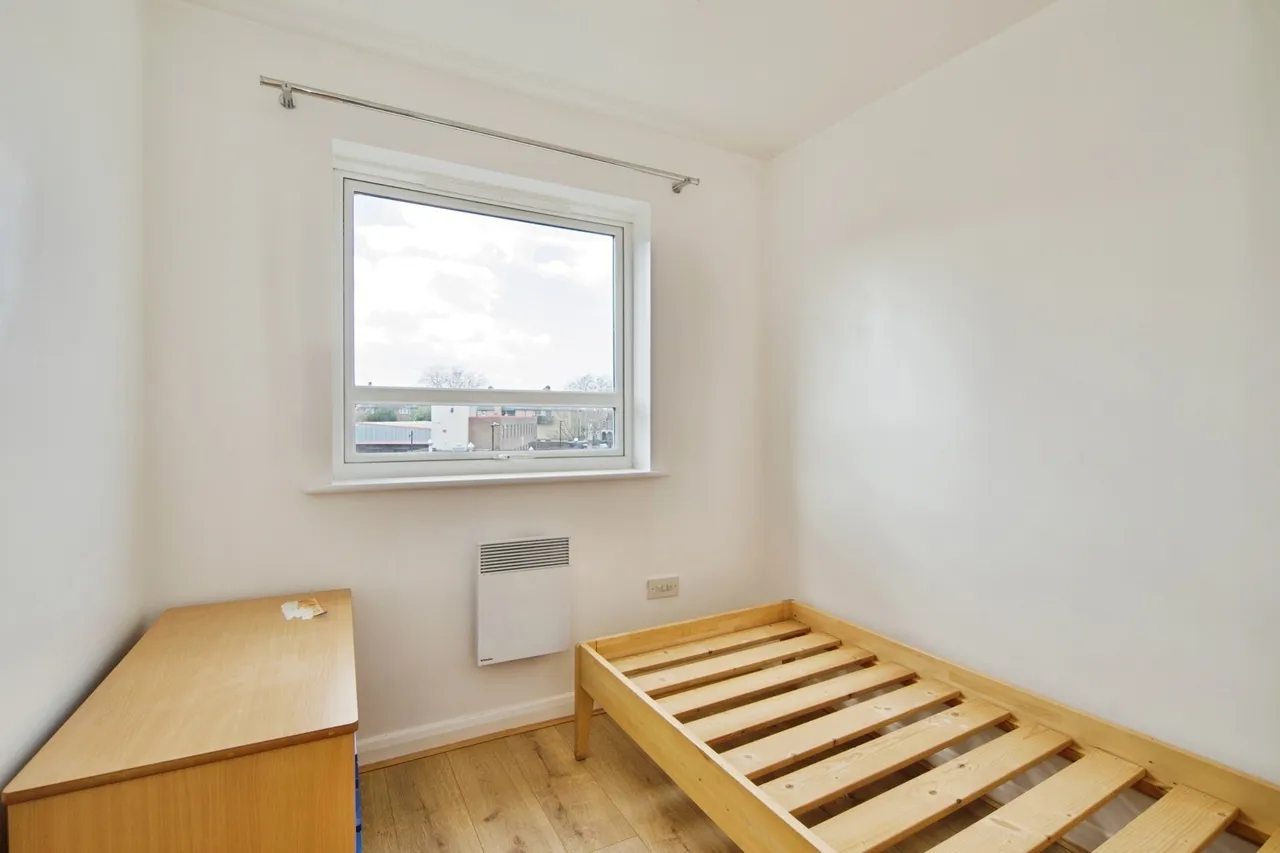 Elderberry Way, East Ham, London, E6, photo 8