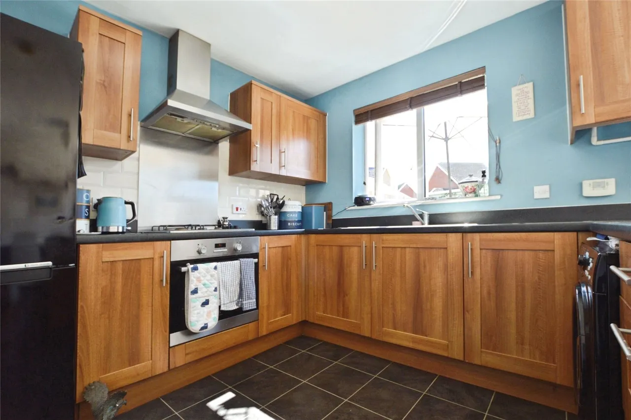 School Avenue, Basildon, Essex, SS15, photo 3