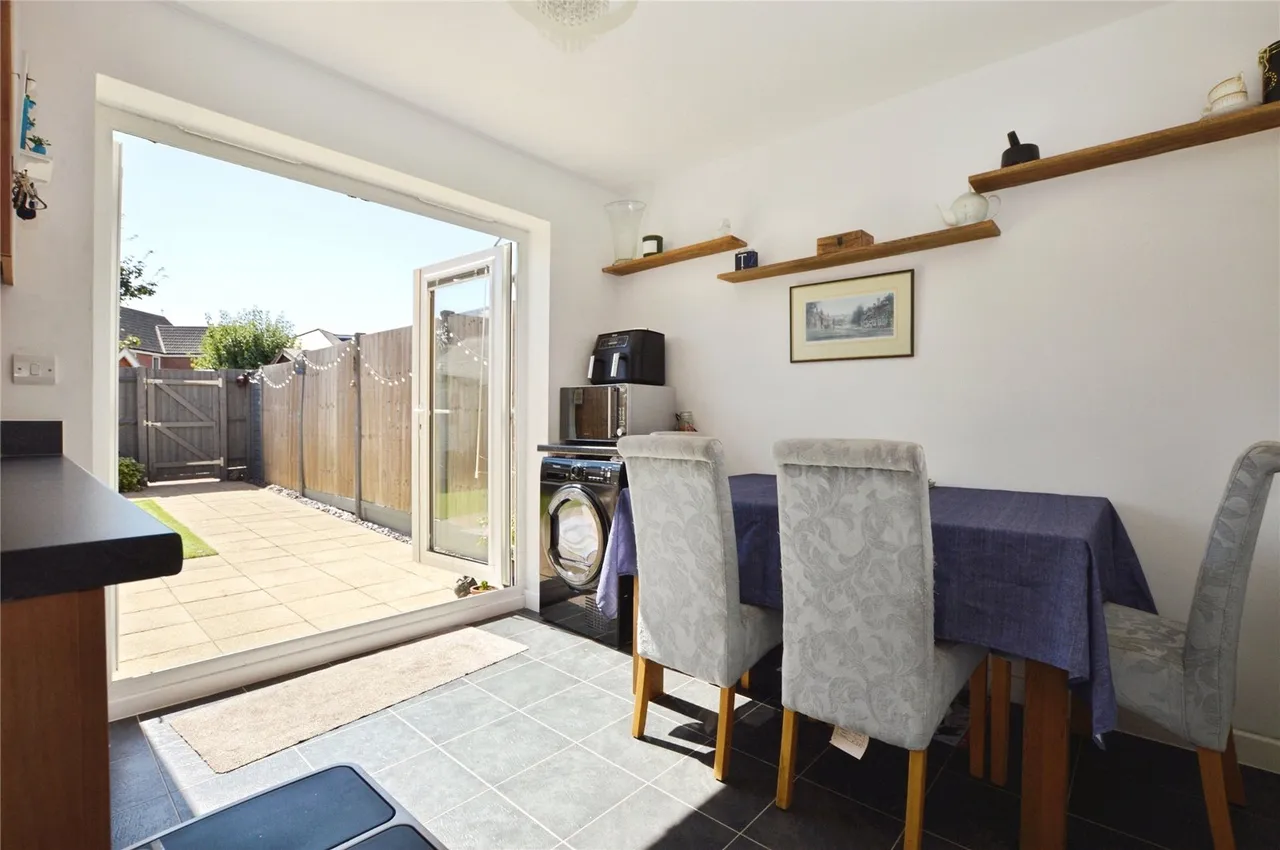 School Avenue, Basildon, Essex, SS15, photo 4
