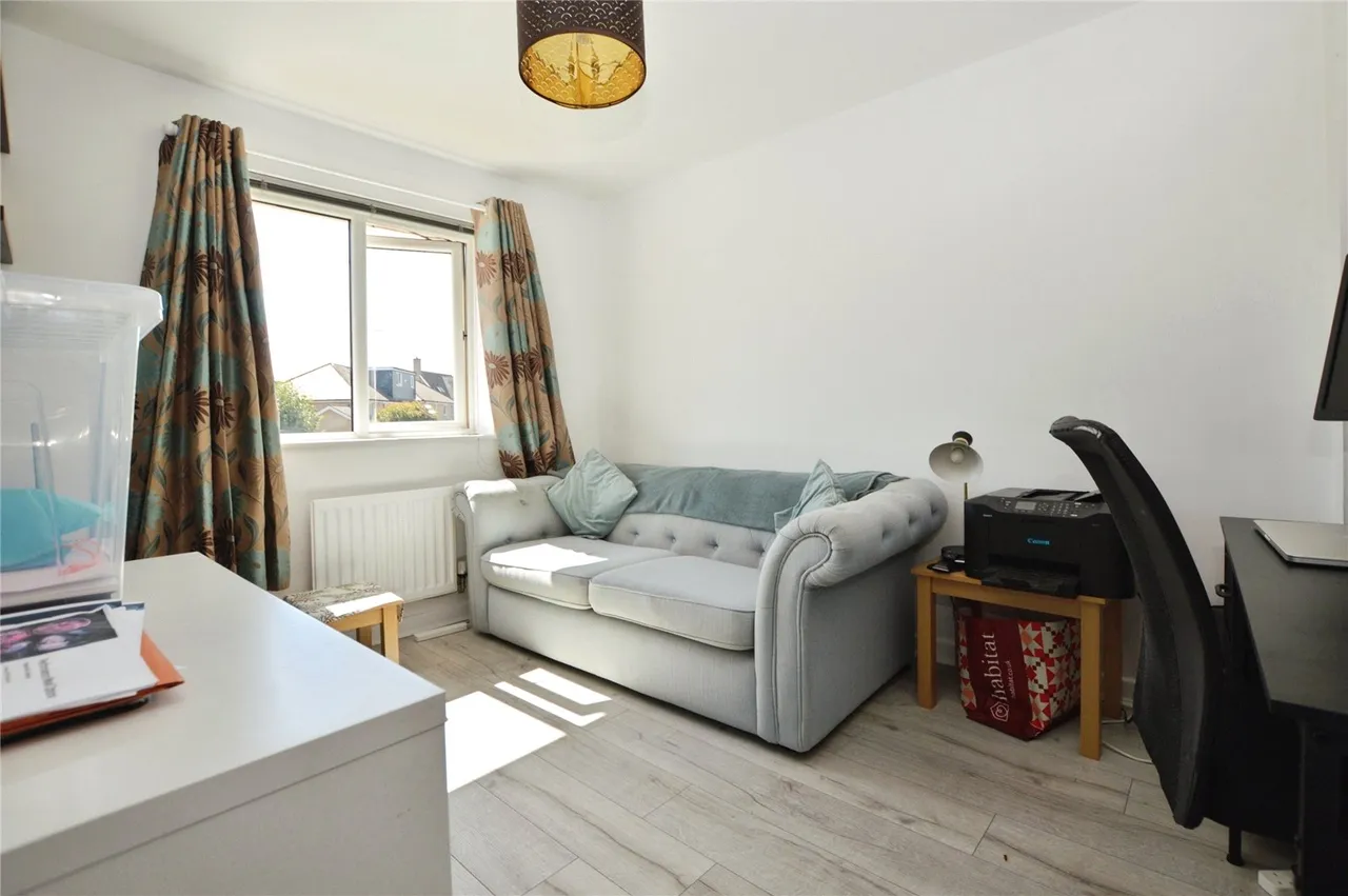 School Avenue, Basildon, Essex, SS15, photo 10