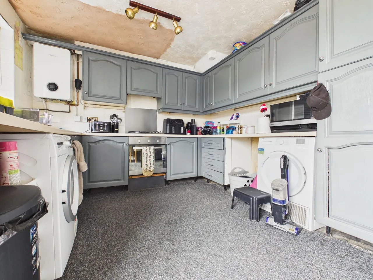 Birkdale Close, Hyde, SK14, photo 8