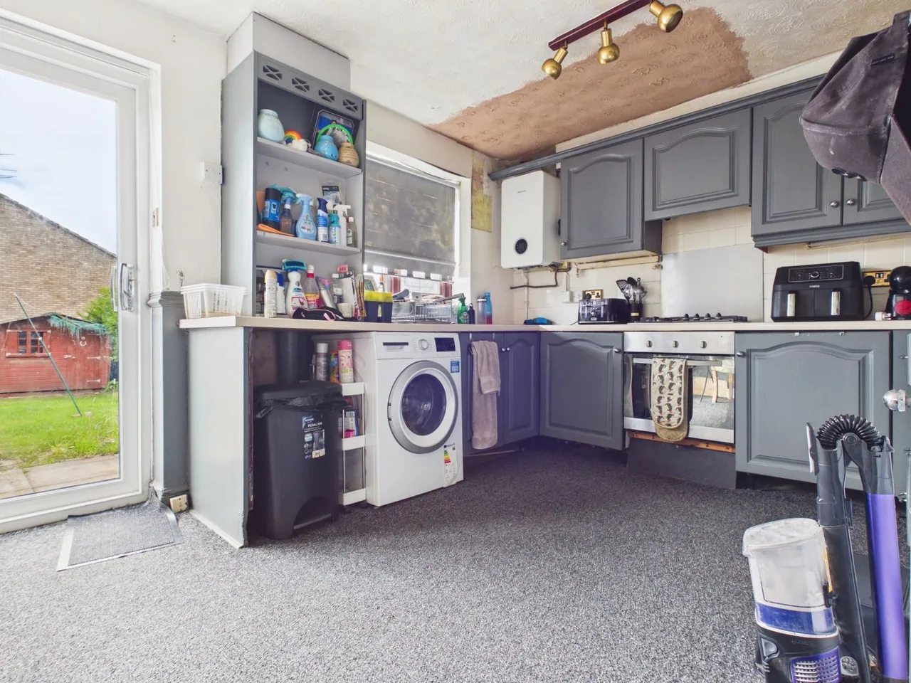 Birkdale Close, Hyde, SK14, photo 6