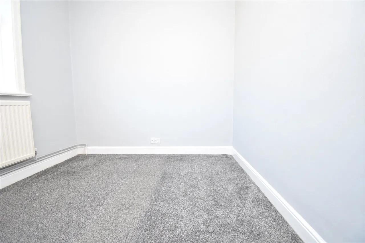 Ash Road, Aldershot, Hampshire, GU12 4EZ, photo 7