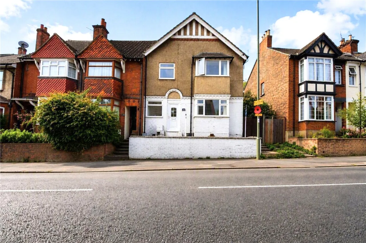 Ash Road, Aldershot, Hampshire, GU12 4EZ, photo 9