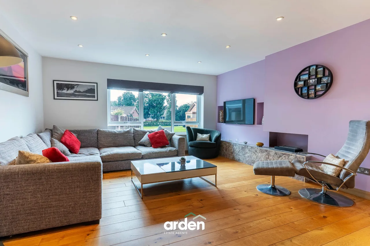 St. Catherines Close, Blackwell, B60, photo 5