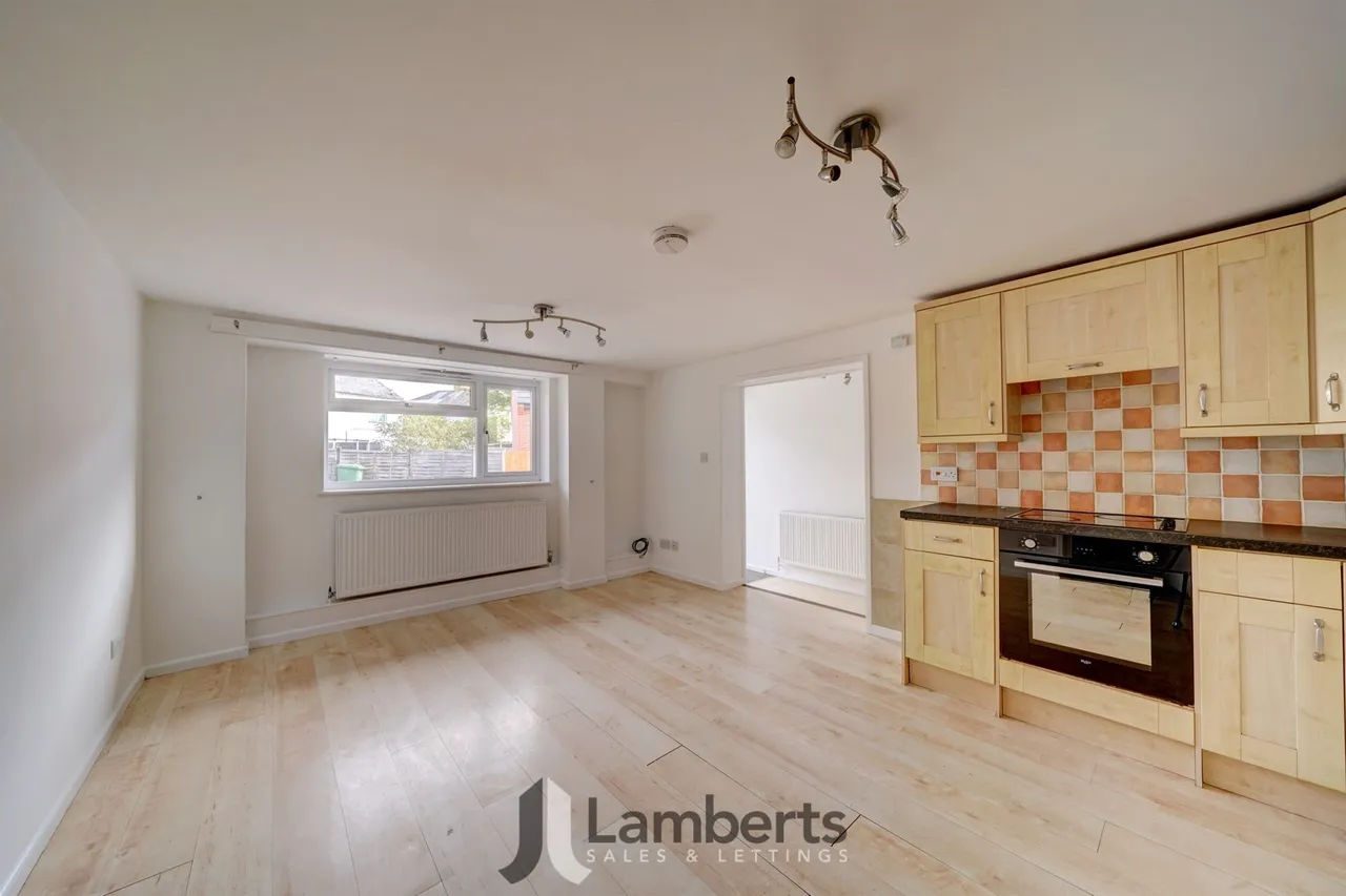1 School Road, Evesham, photo 7