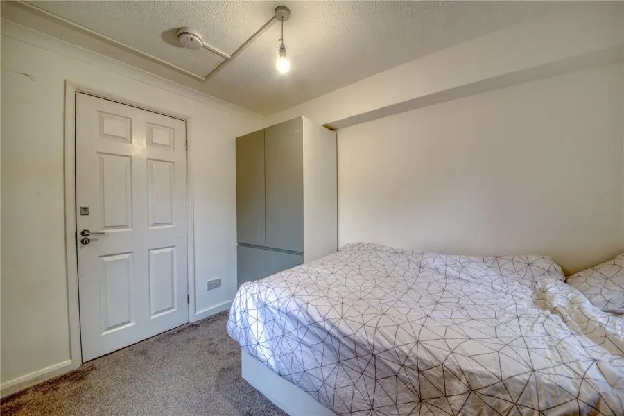 Bridport Close, Lower Earley, RG6, photo 7
