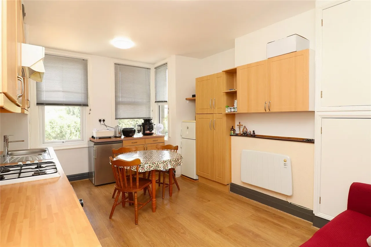 Fairfax Drive, Westcliff-on-Sea, Essex, SS0, photo 2