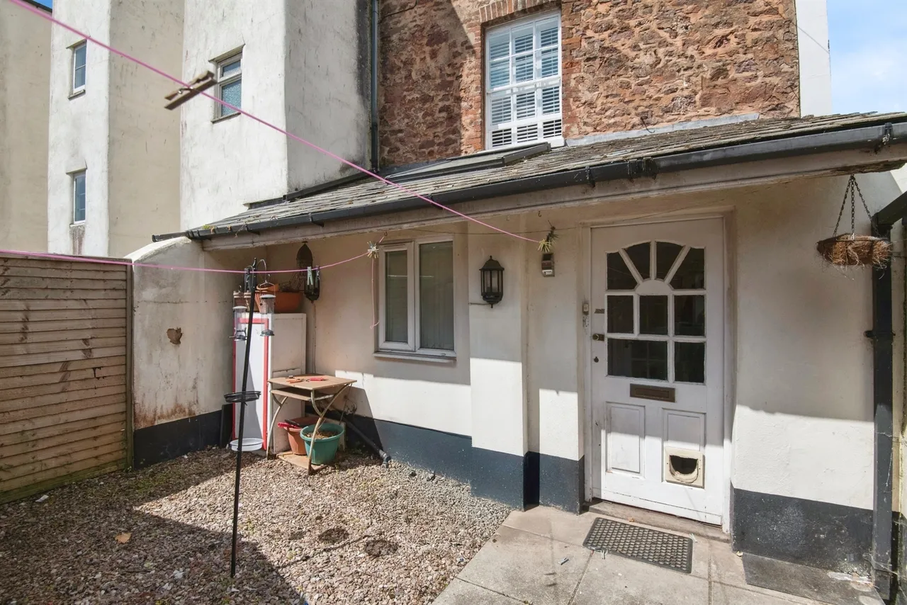 1 bed flat for sale, Hampden Place, Exeter, EX2