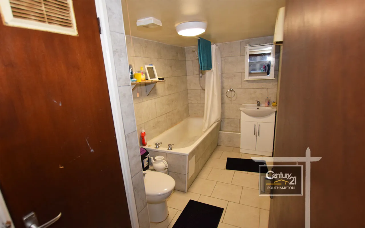 Bevois Valley Road, Southampton, SO14, photo 6
