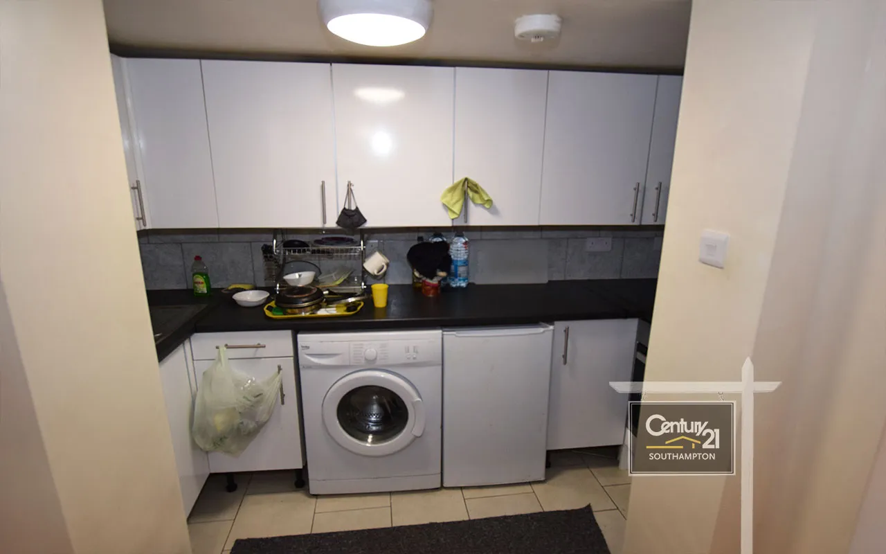 Bevois Valley Road, Southampton, SO14, photo 2