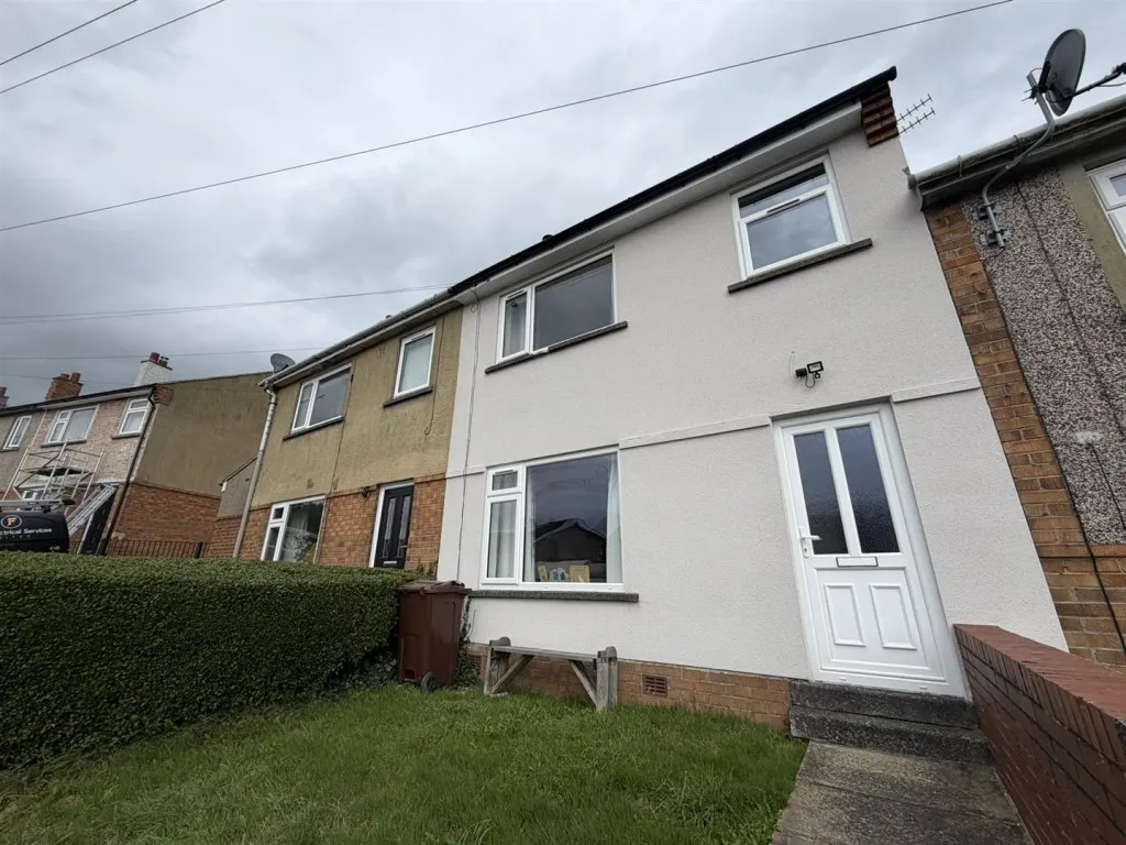 3 bed house for sale, Windsor Crescent, Oakworth, BD22