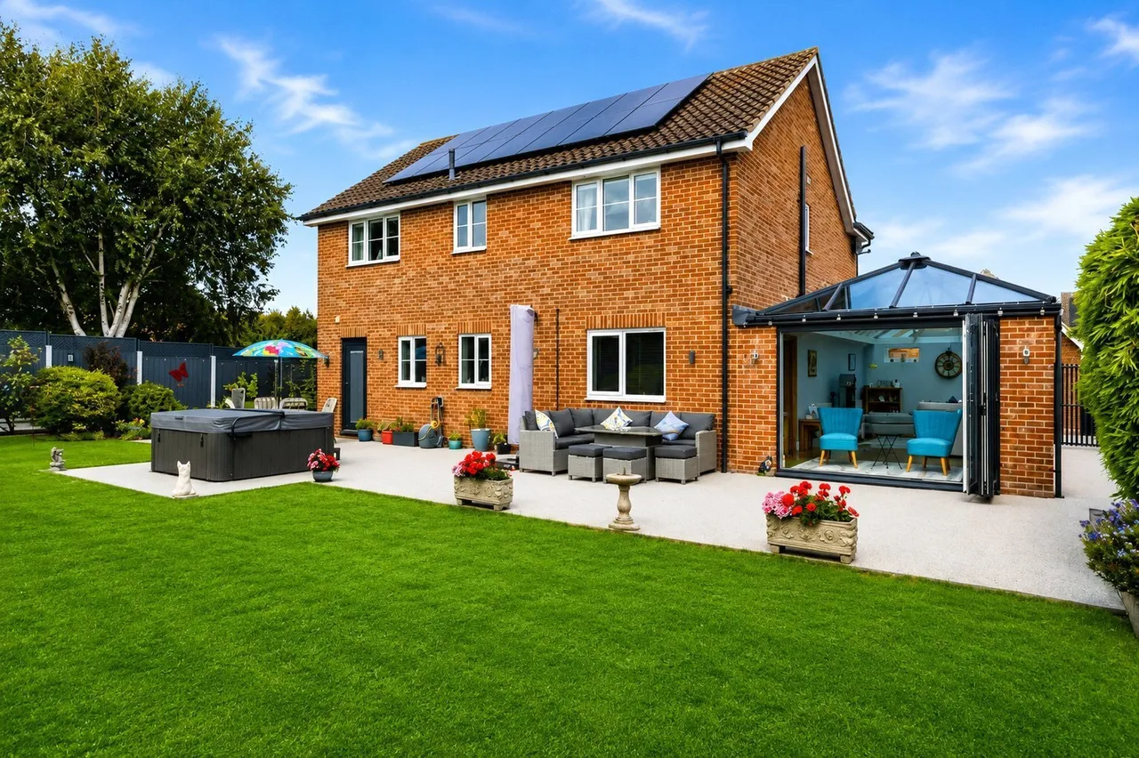 Lushers Meadow, Attleborough, Norfolk, NR17, photo 34