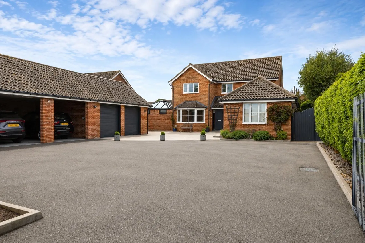 Lushers Meadow, Attleborough, Norfolk, NR17, photo 32