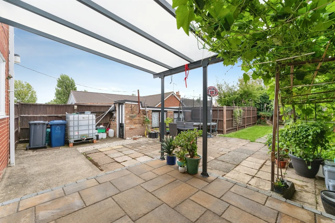 Woodfield Avenue, Huntingdon, PE26, photo 10
