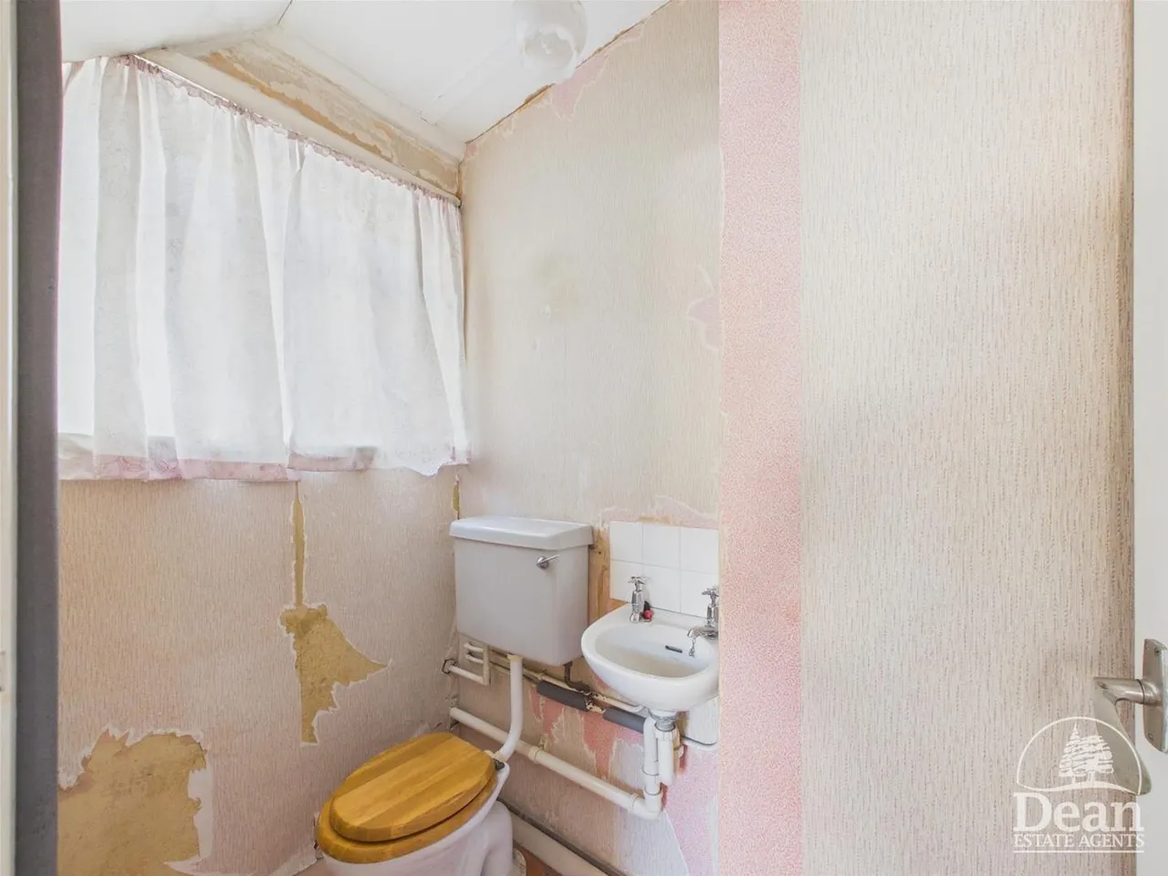 Beaumont Place, Lydney, photo 7