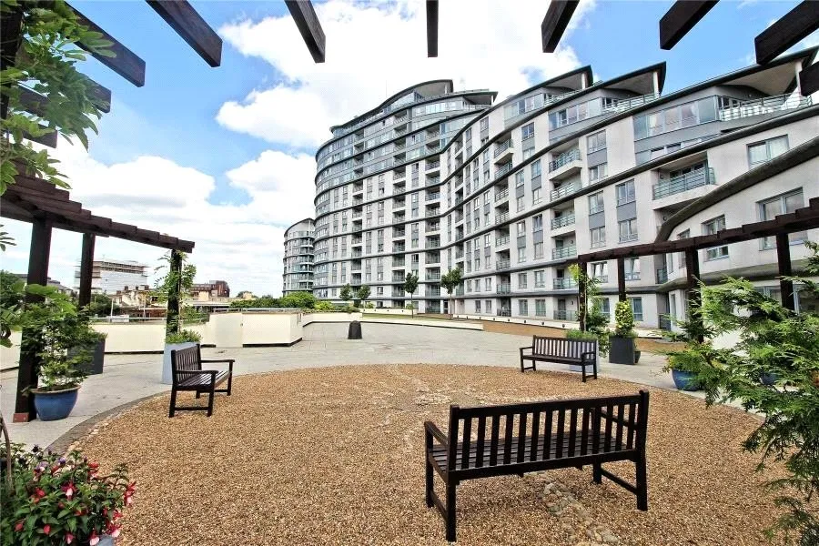 Station Approach, Woking, GU22, photo 3