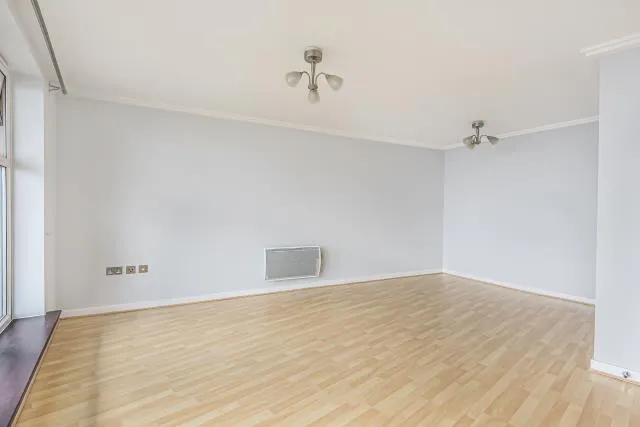 Station Approach, Woking, GU22, photo 2