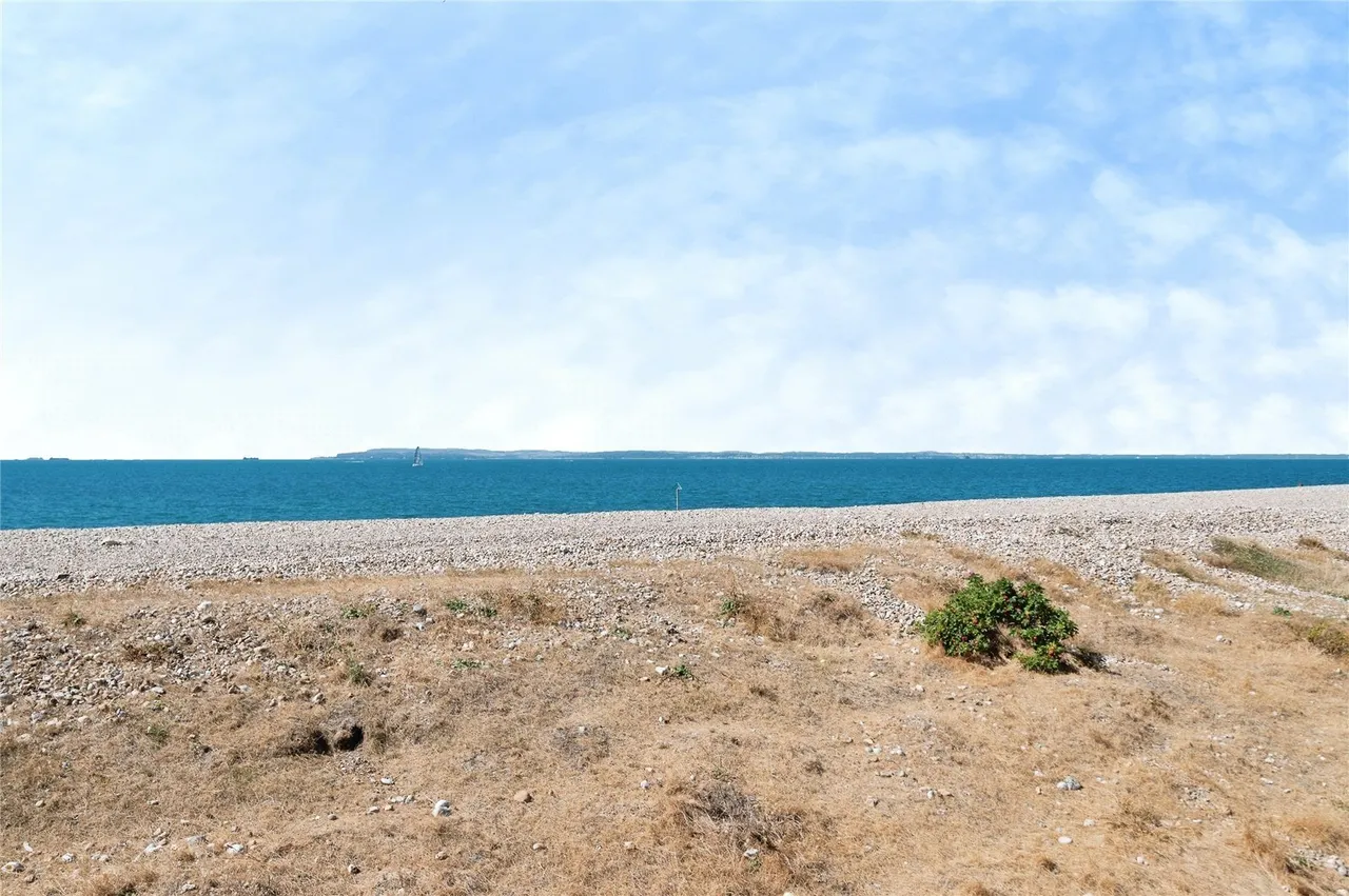 Southwood Road, Hayling Island, PO11, photo 7