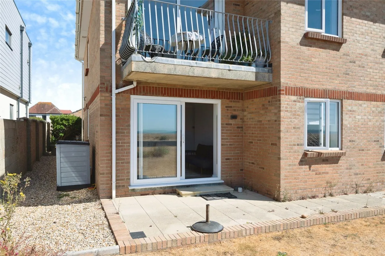 Southwood Road, Hayling Island, PO11, photo 14