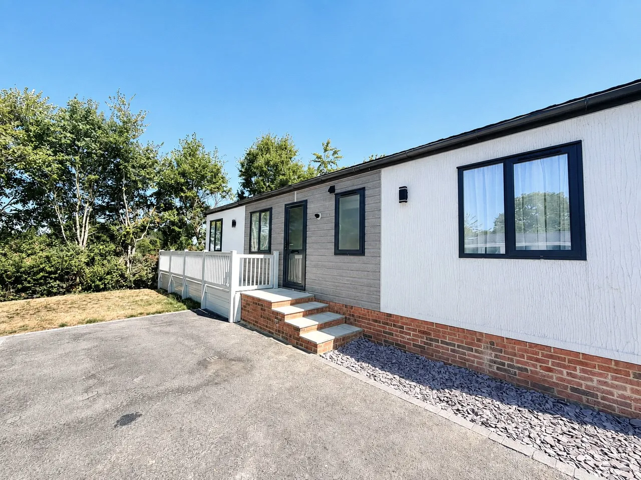 2 bed house for sale — Labour In Vain Road, Four Seasons Park, TN15