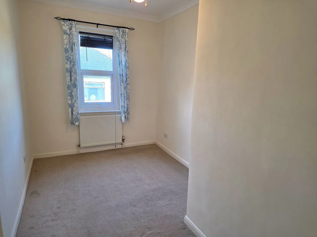 Beachfield Road, Sandown, PO36, photo 5