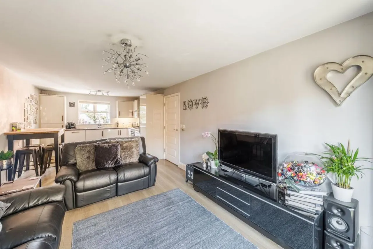 Priory Mews, Haywards Heath, RH16, photo 5