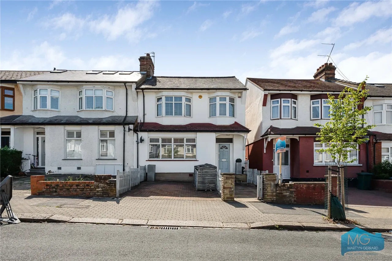 Petworth Road, London, N12, photo 27