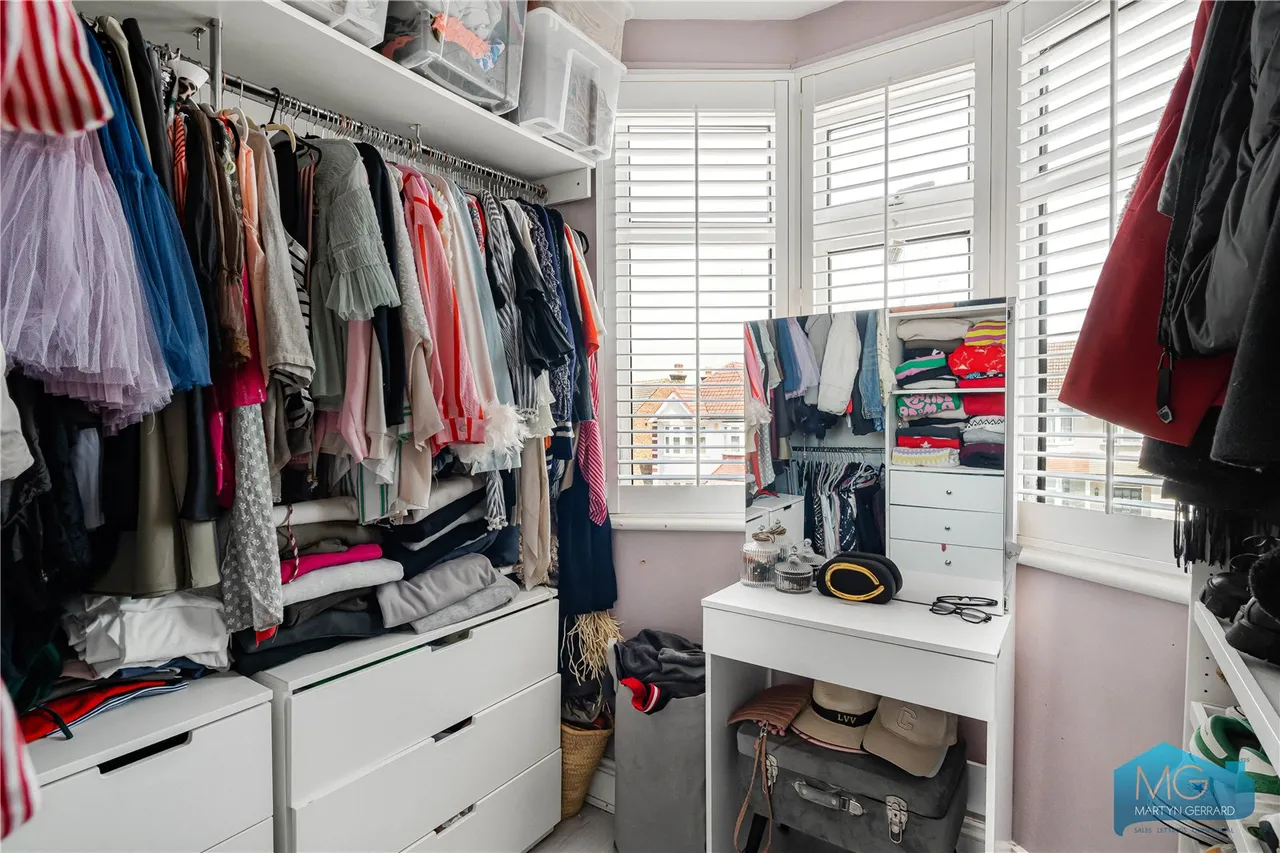 Petworth Road, London, N12, photo 20