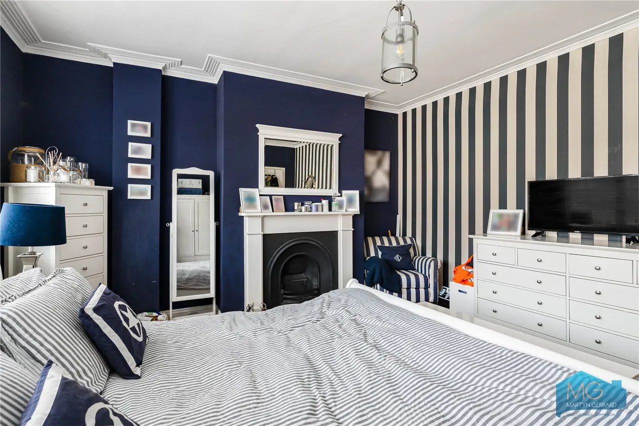 Petworth Road, London, N12, photo 18