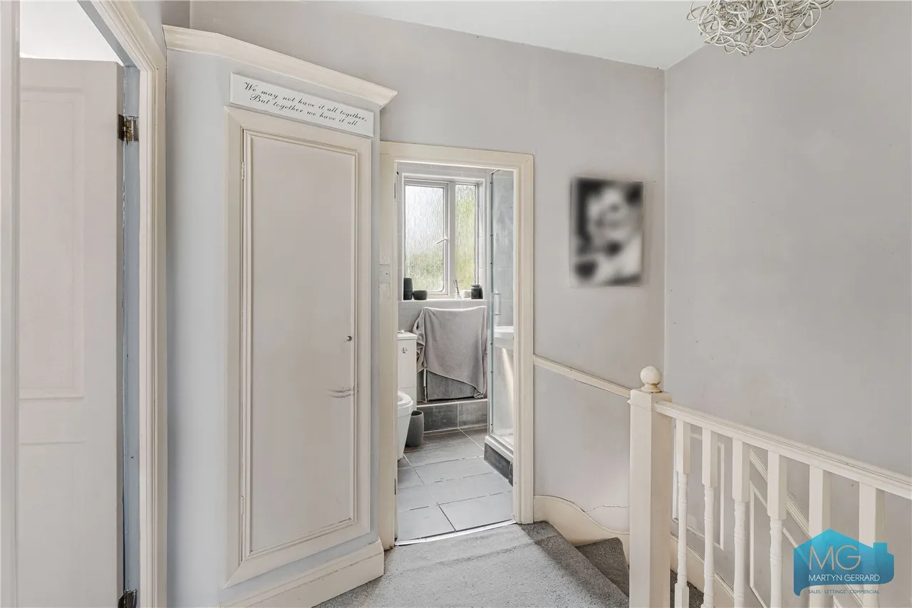 Petworth Road, London, N12, photo 22