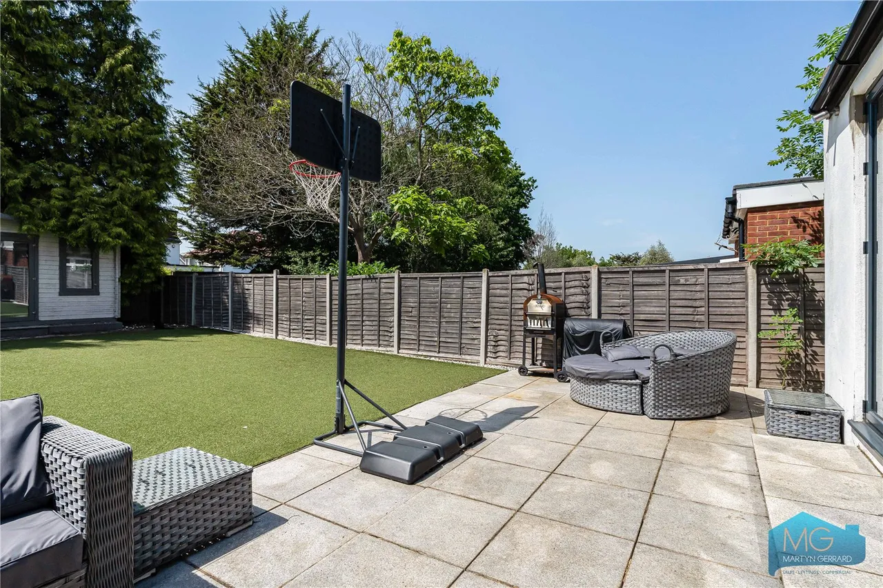 Petworth Road, London, N12, photo 6