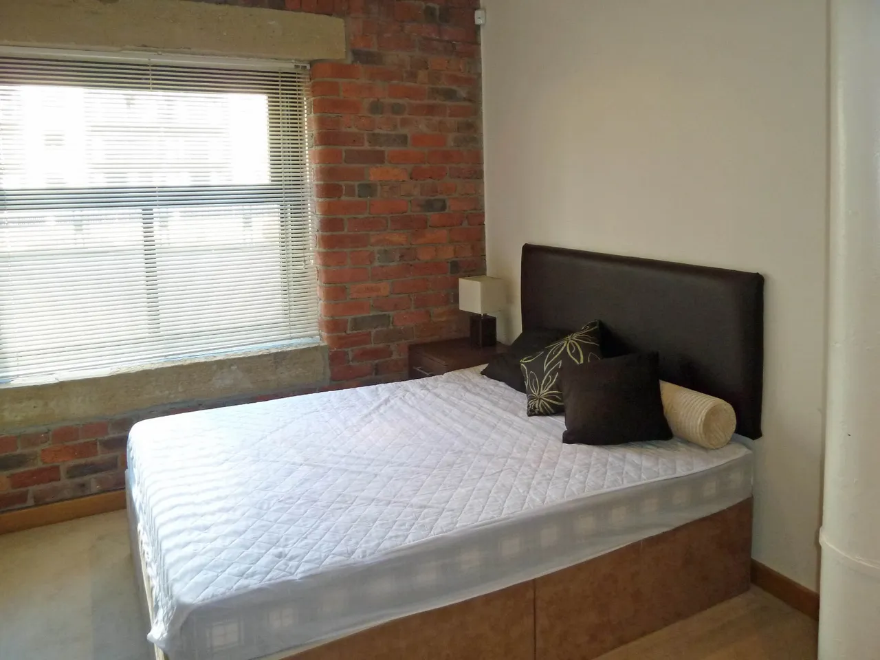 Salts Mill Road, Shipley, BD17, photo 3