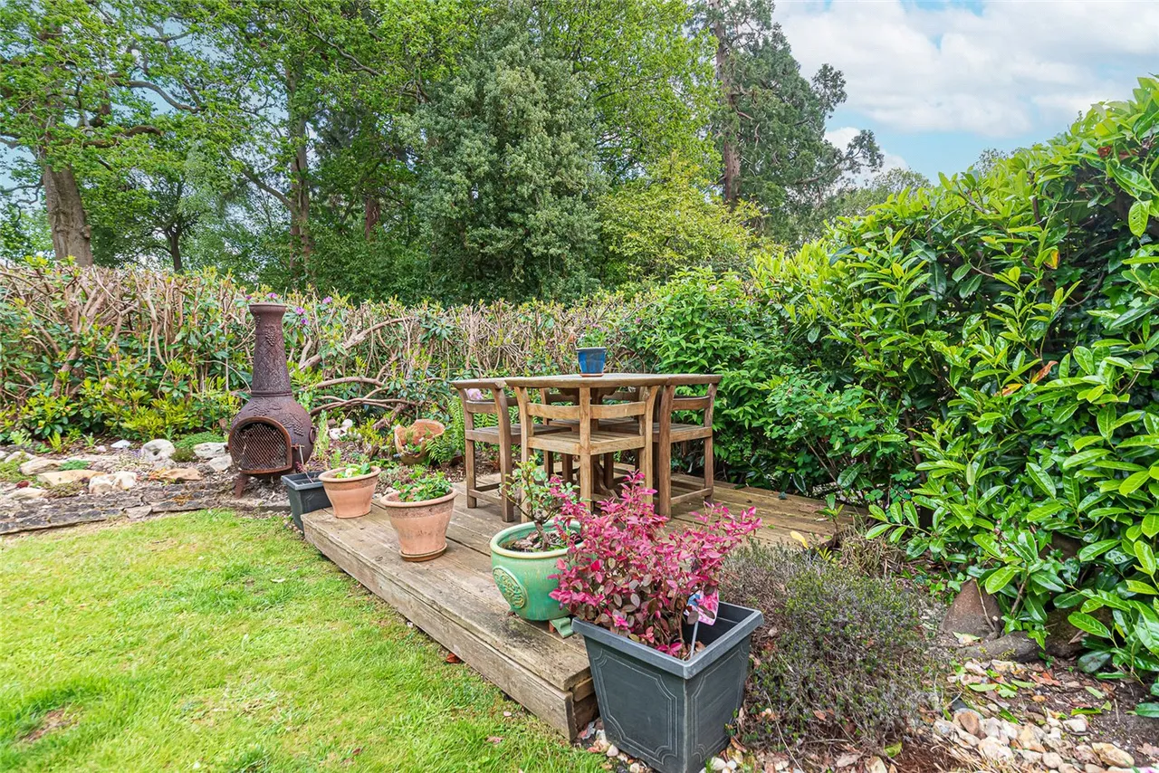 Church Road, Farley Hill, Reading, Berkshire, RG7, photo 12