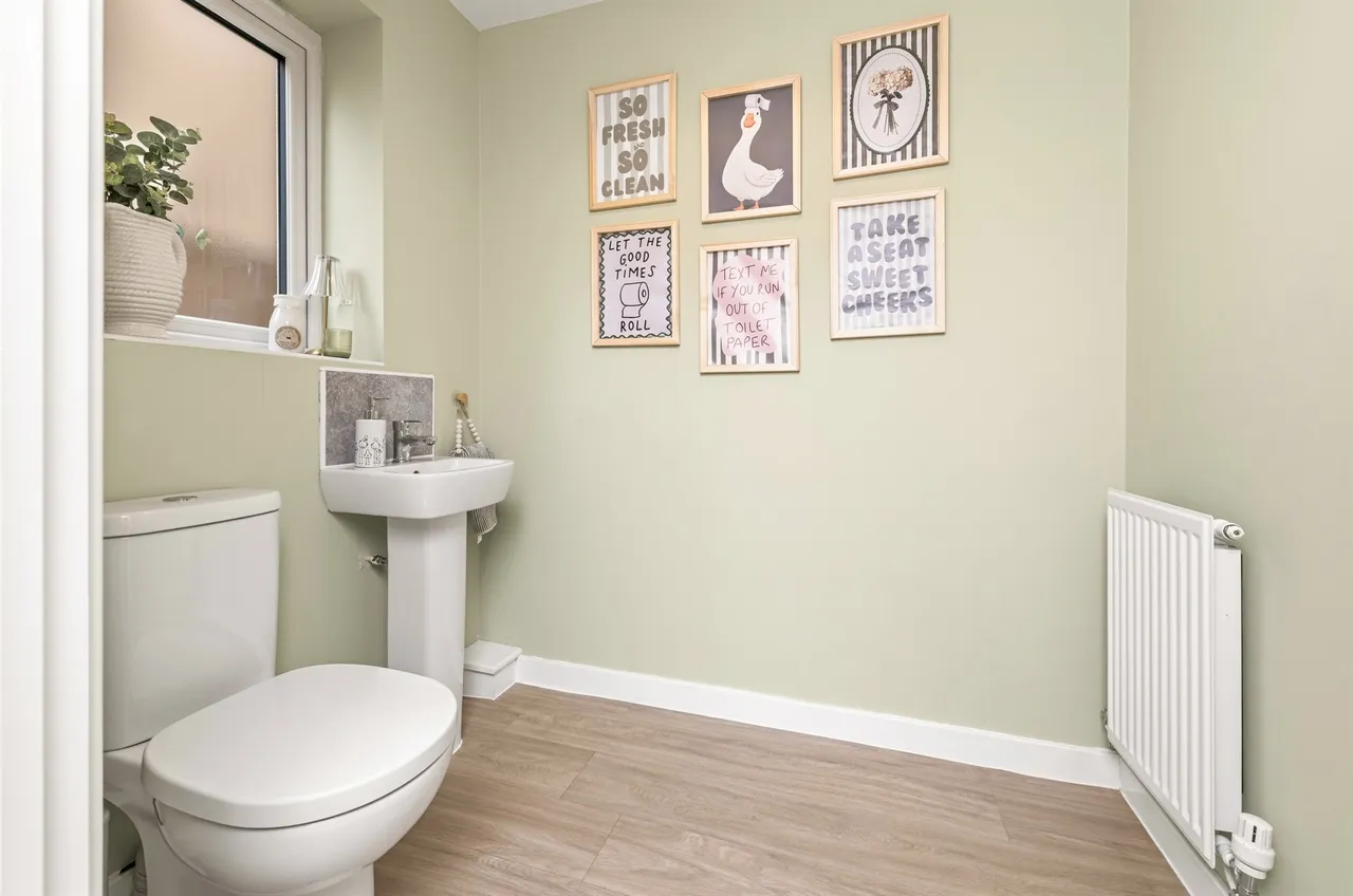Fieldway Rise, Huddersfield, HD4, photo 10