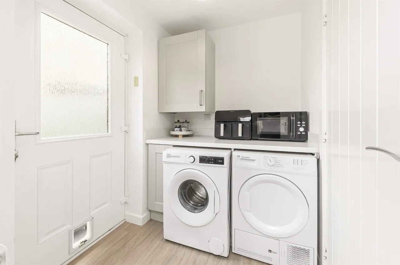 Fieldway Rise, Huddersfield, HD4, photo 11