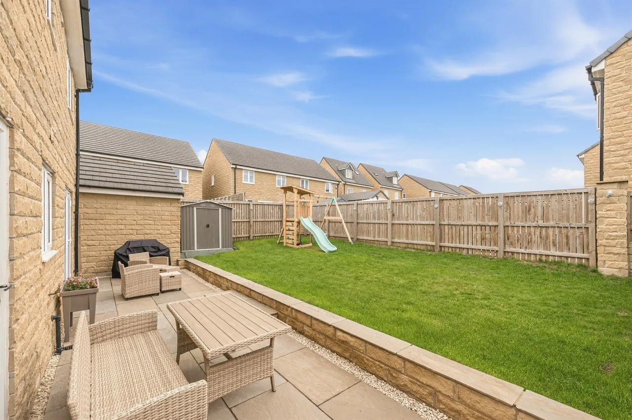 Fieldway Rise, Huddersfield, HD4, photo 25