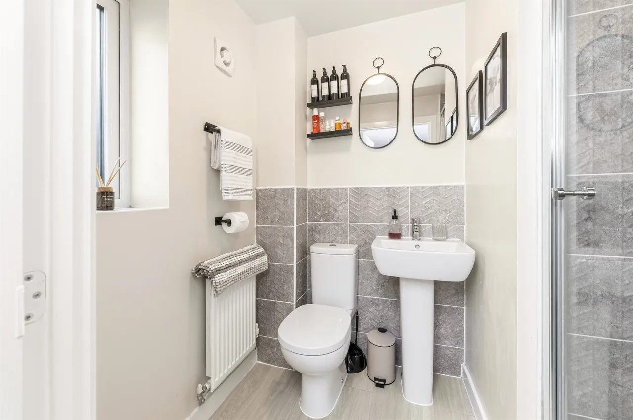Fieldway Rise, Huddersfield, HD4, photo 18