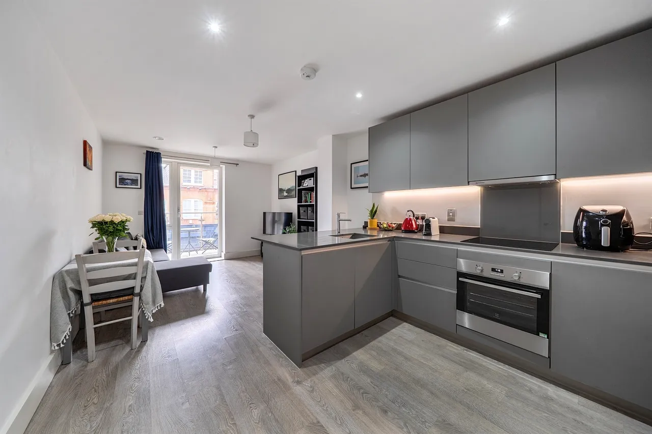 1 bed flat for sale — Scotland Green, London