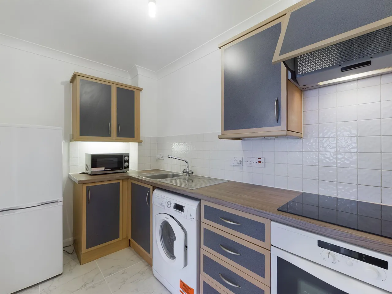 Alencon Link, Basingstoke, RG21, photo 4