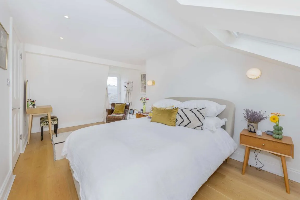 Thirsk Road, SW11, photo 5